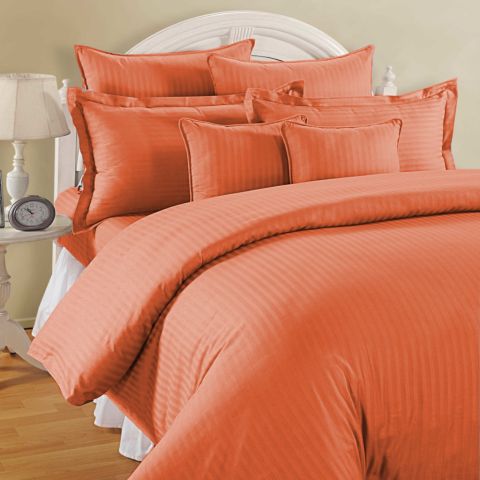 Lenjerie de pat dublu king size 6 piese Damasc Policoton dunga 1 cm, cearsaf pat 230x260 cm, cearsaf pilota 200x230 cm, fete perne 50x70 cm si 70x70 cm Rosu Corai