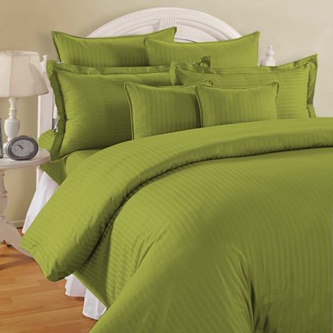 Lenjerie de pat dublu king size 6 piese Damasc Policoton dunga 1 cm, cearsaf pat 230x260 cm, cearsaf pilota 200x230 cm, fete perne 50x70 cm si 70x70 cm, Verde Olive