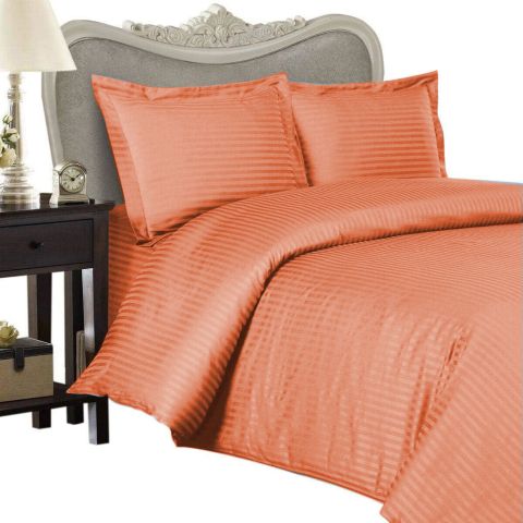 Lenjerie de pat dublu Damasc Policoton dunga 1 cm, 4 piese, cearsaf pat 220x230 cm, cearsaf pilota 180x220 cm, 2 fete perna 50x70 cm Rosu Corai