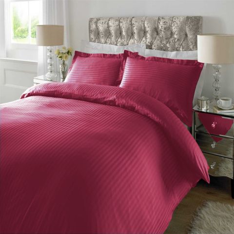 Lenjerie de pat dublu king size Damasc Policoton dunga 1 cm, 4 piese, cearsaf pat 230x260 cm, cearsaf pilota 200x230 cm, 2 fete perna 50x70 cm Rosu Persan