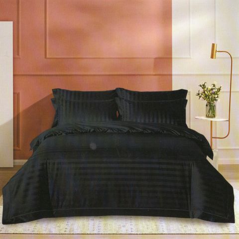 Lenjerie pat dublu 6 piese Damasc Policoton, cearsaf pat 230x250 cm, pilota 200x230 cm, fete perne 50x70 cm si 70x70 cm, dunga 1 cm Negru (6DP36)