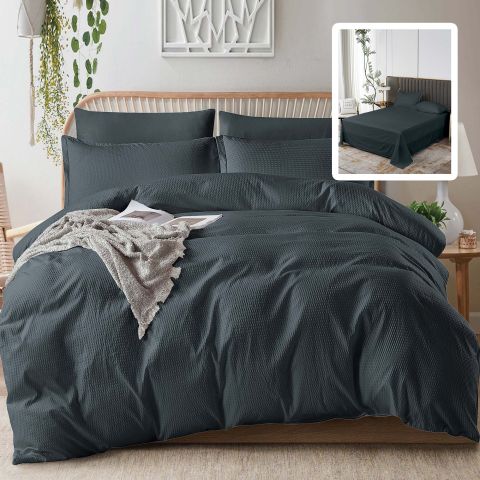 Lenjerie pat dublu Creponata UNI 6 piese, cearsaf pat 230x250 cm, pilota 200x230 cm, 2 fete perna 50x70 si 70x70 cm, Negru, Pucioasa