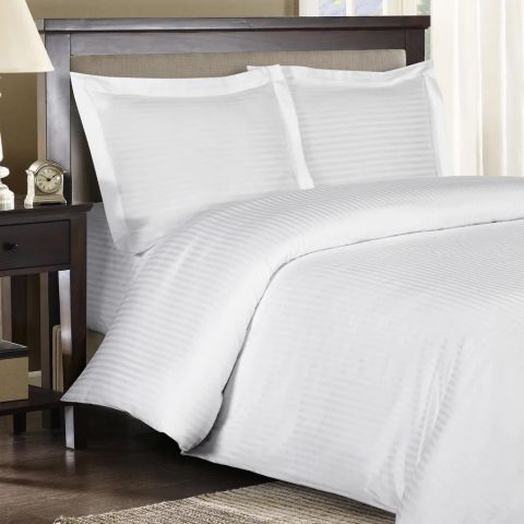 Lenjerie de pat o persoana Damasc HoReCa linear dublu satinat Bumbac 100% cu dunga 1 cm, 3 piese, cearsaf pat 160x240 cm, cearsaf pilota 150x220 cm, Alb, Pucioasa 