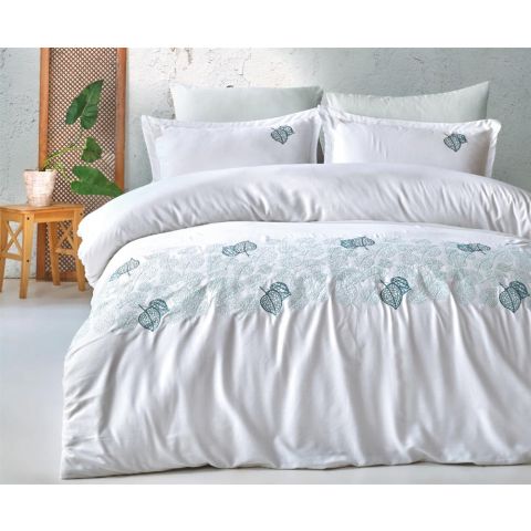 Lenjerie pat Satin Brodat Premium Lux 100% Bumbac, 6 piese king size, cearsaf 240x260 cm, pilota 200x220 cm, 2 fete perne brodate 50x70 cm, 2 fete perne simple 50x70cm, Clasy Dalya V2 Verde Elegant