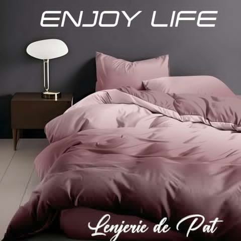 Lenjerie pat Finet Enjoy Life 4 piese, cearșaf pat 240x260 cm, pilotă 200x230 cm, 2 fețe perne 50x70 cm, Vișiniu