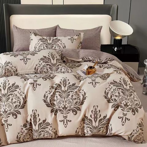 Lenjerie pat dublu 6 piese Percale Bumbac 100%, 6 piese, cu husa saltea 160x200 sau 180x200 cm, pilota 200x230 cm, 2 fete perna 50x70 cm si 70x70 cm, Moderna Bej / Maro, Pucioasa