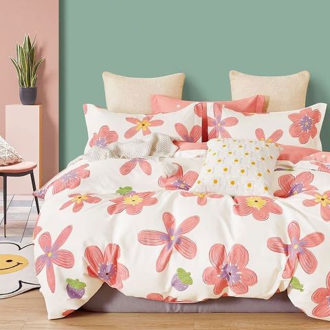 Lenjerie pat dublu 6 piese Percale Bumbac 100%, 6 piese, cu husa saltea 160x200 sau 180x200 cm, pilota 200x230 cm, 2 fete perna 50x70 cm si 70x70 cm, Flori Crem / Roz, Pucioasa
