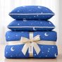 Pachet PROMO Primăvară Pilotă 160x200 cm + 2 perne 50x70 cm, model Lună și Stele, Albastru