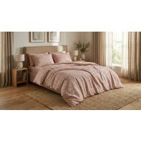 Lenjerie pat dublu Creponata 100% Bumbac, cearsaf pat 200x230 cm, pilota 180x215 cm, 2 fete perna 50x70 cm, Roz Pudra, Pucioasa CREP74