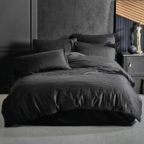 Lenjerie cu elastic la cearsaf de pat Damasc Bumbac 100% tip Hotel cu dunga 1 cm, 4 piese, pentru saltea 140x200 cm, cearsaf pilota 160x220 cm, 2 fete perna 50x70 cm Negru