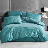 Lenjerie cu elastic la cearsaf de pat Damasc Bumbac 100% tip Hotel cu dunga 1 cm, 4 piese, pentru saltea 140x200 cm, cearsaf pilota 160x220 cm, 2 fete perna 50x70 cm Turcoaz