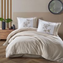 Lenjerie pat dublu Bumbac Ranforce Boutique 4 piese, cearsaf pat 240x260 cm, pilota 200x220 cm, 2 fete perne 50x70 cm, Clasy Bej SUAVE V4