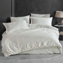 Lenjerie de pat o persoana Damasc linear Bumbac 100% tip Hotel cu dunga 1 cm, 3 piese, cearsaf pat 160x240 cm, cearsaf pilota 140x220 cm, fata perna 50x70 cm Crem Deschis