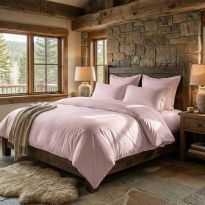 Lenjerie pat dublu 6 piese Damasc Policoton, cearsaf pat 230x250 cm, pilota 200x230 cm, fete perne 50x70 cm si 70x70 cm, dunga 1 cm Roz (6DP43) 