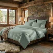 Lenjerie pat dublu 6 piese Damasc Policoton, cearsaf pat 230x250 cm, pilota 200x230 cm, fete perne 50x70 cm si 70x70 cm, dunga 1 cm Verde Deschis