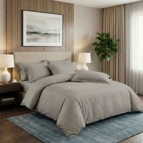 Lenjerie pat dublu 6 piese Damasc Policoton, cu husa saltea 160x200 sau 180x200 cm, pilota 200x230 cm, fete perne 50x70 cm si 70x70 cm, dunga 1 cm Bej (6DPH25) 