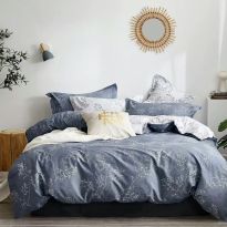 Lenjerie de pat o persoana Percalle imprimat Bumbac 100% 3 piese cearsaf pat 160x240 cm, pilota 150x220 cm, fata perna 50x70 cm, Flori Alb / Gri, Pucioasa