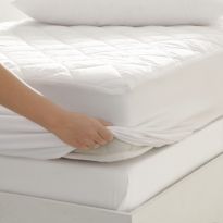 Husă protecție pat matlasată ultrasonic impermeabilă pentru saltea de 120x200 cm cu bordură laterală Alb