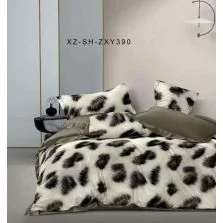 Pachet economic lenjerie pat dublu Finet 6 piese cu husa la saltea + 2 perne matlasate 50x70 cm + pilota 200x215 cm primavara toamna Animal Print Verde/Negru