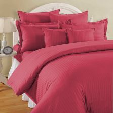 Lenjerie de pat dublu king size 6 piese Damasc Policoton dunga 1 cm, cearsaf pat 230x260 cm, cearsaf pilota 200x230 cm, fete perne 50x70 cm si 70x70 cm Rosu Persan