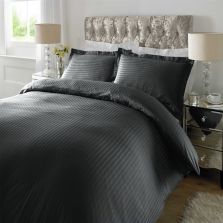 Lenjerie de pat dublu king size Damasc Policoton dunga 1 cm, 4 piese, cearsaf pat 230x260 cm, cearsaf pilota 200x230 cm, 2 fete perna 50x70 cm, Gri Antracit