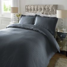 Lenjerie de pat dublu king size Damasc Policoton dunga 1 cm, 4 piese, cearsaf pat 230x260 cm, cearsaf pilota 200x230 cm, 2 fete perna 50x70 cm, Gri Inchis