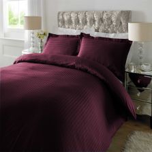 Lenjerie de pat dublu king size Damasc Policoton dunga 1 cm, 4 piese, cearsaf pat 230x260 cm, cearsaf pilota 200x230 cm, 2 fete perna 50x70 cm, Rosu Visiniu