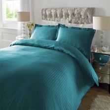 Lenjerie de pat dublu king size Damasc Policoton dunga 1 cm, 4 piese, cearsaf pat 230x260 cm, cearsaf pilota 200x230 cm, 2 fete perna 50x70 cm Turcoaz