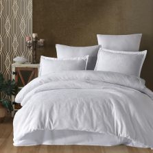 Lenjerie pat dublu Jacquard 100% Bumbac 6 piese, cearsaf pat 240x260 cm, pilota 200x220 cm, 2 fete perne 50x70 si 70x70 cm, Clasy, Alb VIENNA