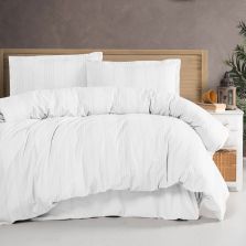 Lenjerie pat dublu Bumbac Ranforce Boutique 4 piese, cearsaf pat 240x260 cm, pilota 200x220 cm, 2 fete perne 50x70 cm, Clasy Alb ARAKIS V7