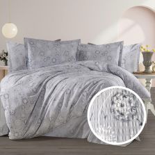 Lenjerie pat dublu extra large Creponata 100% Bumbac, cearsaf pat 240x260 cm, pilota 200x230 cm, 2 fete perna 50x70 cm, Gri Deschis, Pucioasa