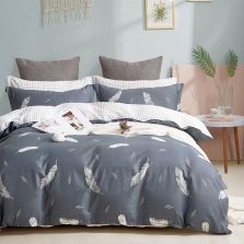 Lenjerie pat dublu 6 piese Percale Bumbac 100%, 6 piese, cu husa saltea 160x200 sau 180x200 cm, pilota 200x230 cm, 2 fete perna 50x70 cm si 70x70 cm, Pene Alb / Gri, Pucioasa